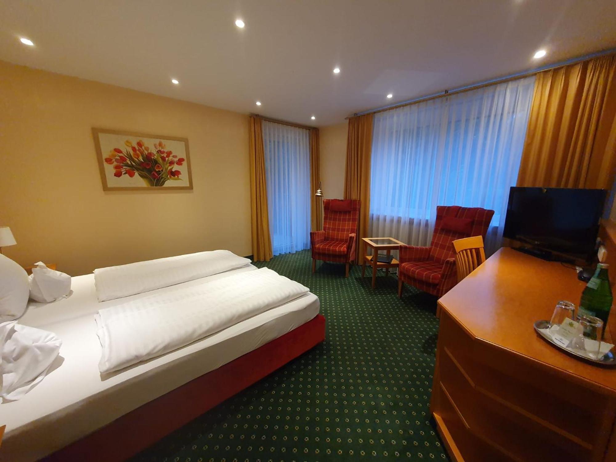 Landhotel Der Schwallenhof Bad Driburg Room photo